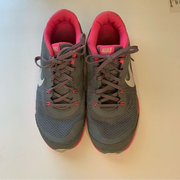 Women's Nike Training Flex TR 5 Running Shoes Size 9 - Picture 1 of 9